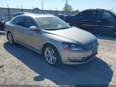 VOLKSWAGEN PASSAT 2013