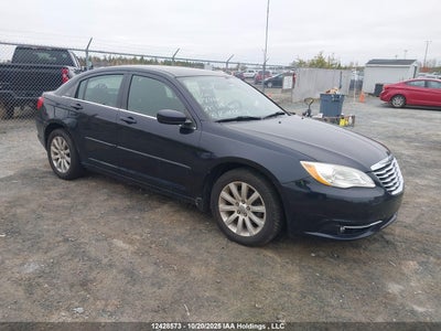CHRYSLER 200 2011
