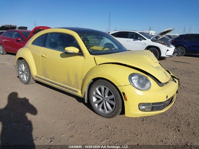 VOLKSWAGEN BEETLE 2013