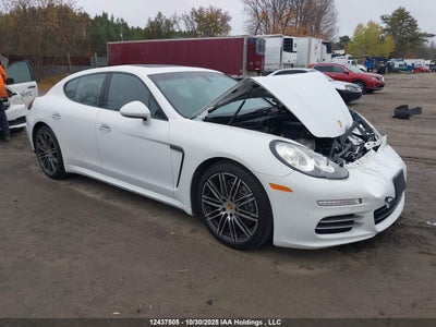 PORSCHE PANAMERA 2016