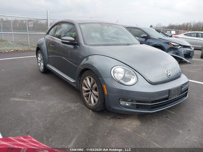 VOLKSWAGEN BEETLE 2013