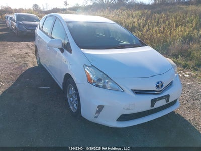 TOYOTA PRIUS V 2012
