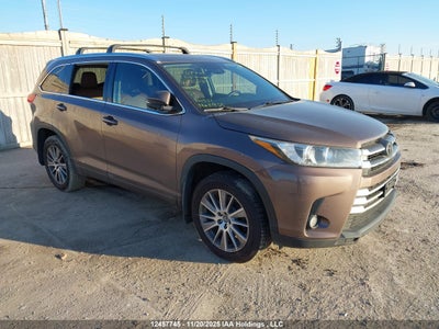 TOYOTA HIGHLANDER 2017