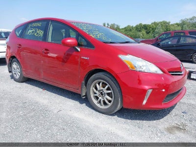 TOYOTA PRIUS V 2013