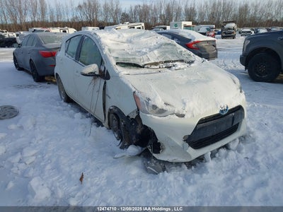 TOYOTA PRIUS C 2016