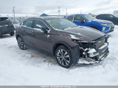 INFINITI QX30 2017