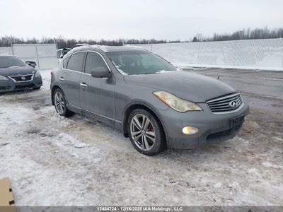 INFINITI JOURNEY 2012