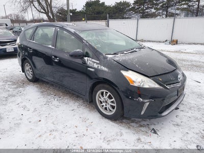 TOYOTA PRIUS V 2014