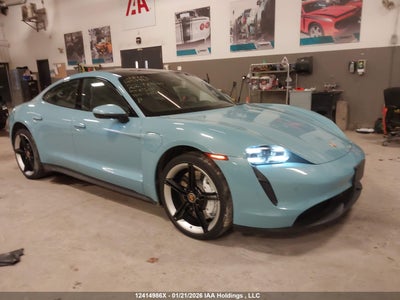 PORSCHE TAYCAN 2022