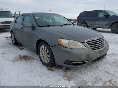 CHRYSLER 200 2013