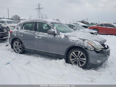 INFINITI JOURNEY 2012