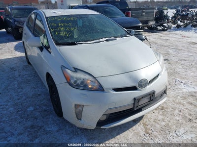 TOYOTA PRIUS PLUG-IN 2015