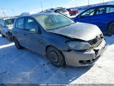 VOLKSWAGEN GOLF 2010