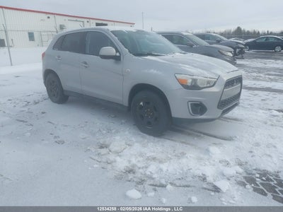 MITSUBISHI RVR 2013