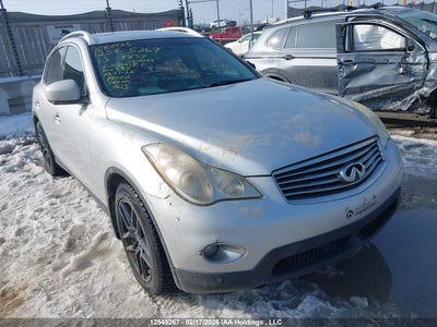 INFINITI JOURNEY 2013