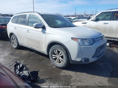MITSUBISHI OUTLANDER 2015