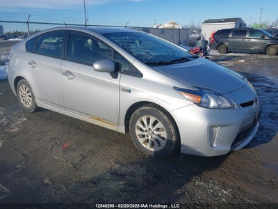 TOYOTA PRIUS PLUG-IN 2014