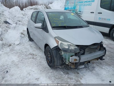 TOYOTA YARIS 2015