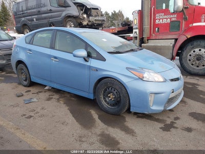 TOYOTA PRIUS PLUG-IN 2014