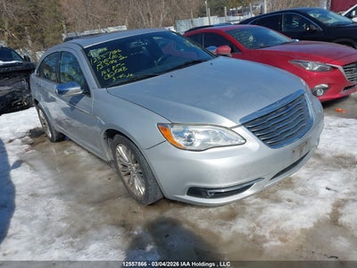 CHRYSLER 200 2016