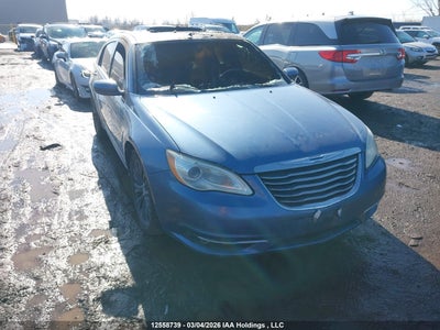 CHRYSLER 200 2011