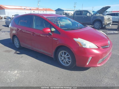 TOYOTA PRIUS V 2013