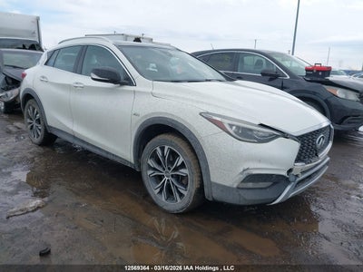 INFINITI QX30 2017