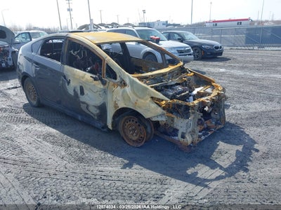 TOYOTA PRIUS 2014