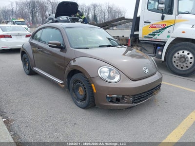 VOLKSWAGEN BEETLE 2014