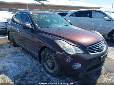 INFINITI JOURNEY 2013