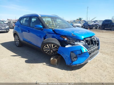 NISSAN KICKS PLAY 2025