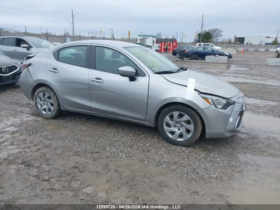 TOYOTA YARIS 2016