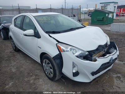 TOYOTA PRIUS C 2015