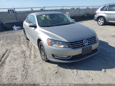 VOLKSWAGEN PASSAT 2013