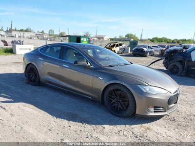 TESLA MODEL S 2015