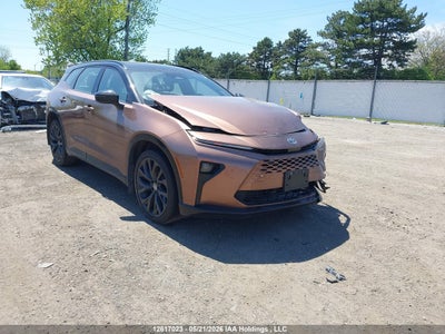 TOYOTA CROWN SIGNIA 2025