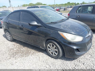 HYUNDAI ACCENT 2012
