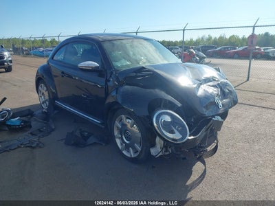 VOLKSWAGEN BEETLE 2013