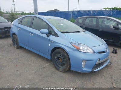 TOYOTA PRIUS PLUG-IN 2014