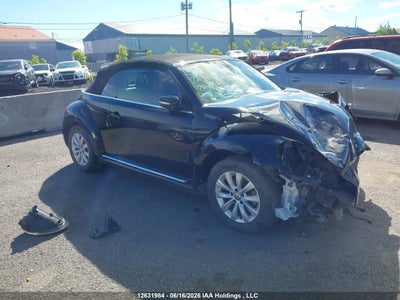 VOLKSWAGEN BEETLE 2013