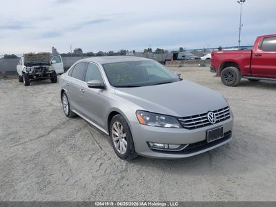 VOLKSWAGEN PASSAT 2013