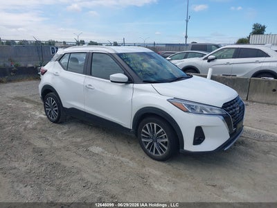 NISSAN KICKS PLAY 2025