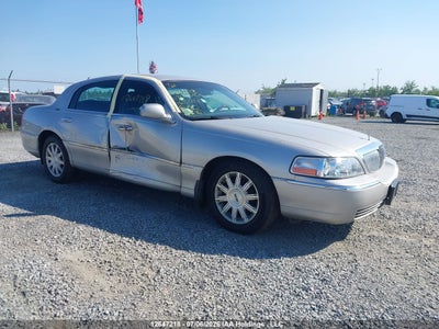 LINCOLN TOWN CAR 2008