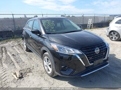 NISSAN KICKS PLAY 2025